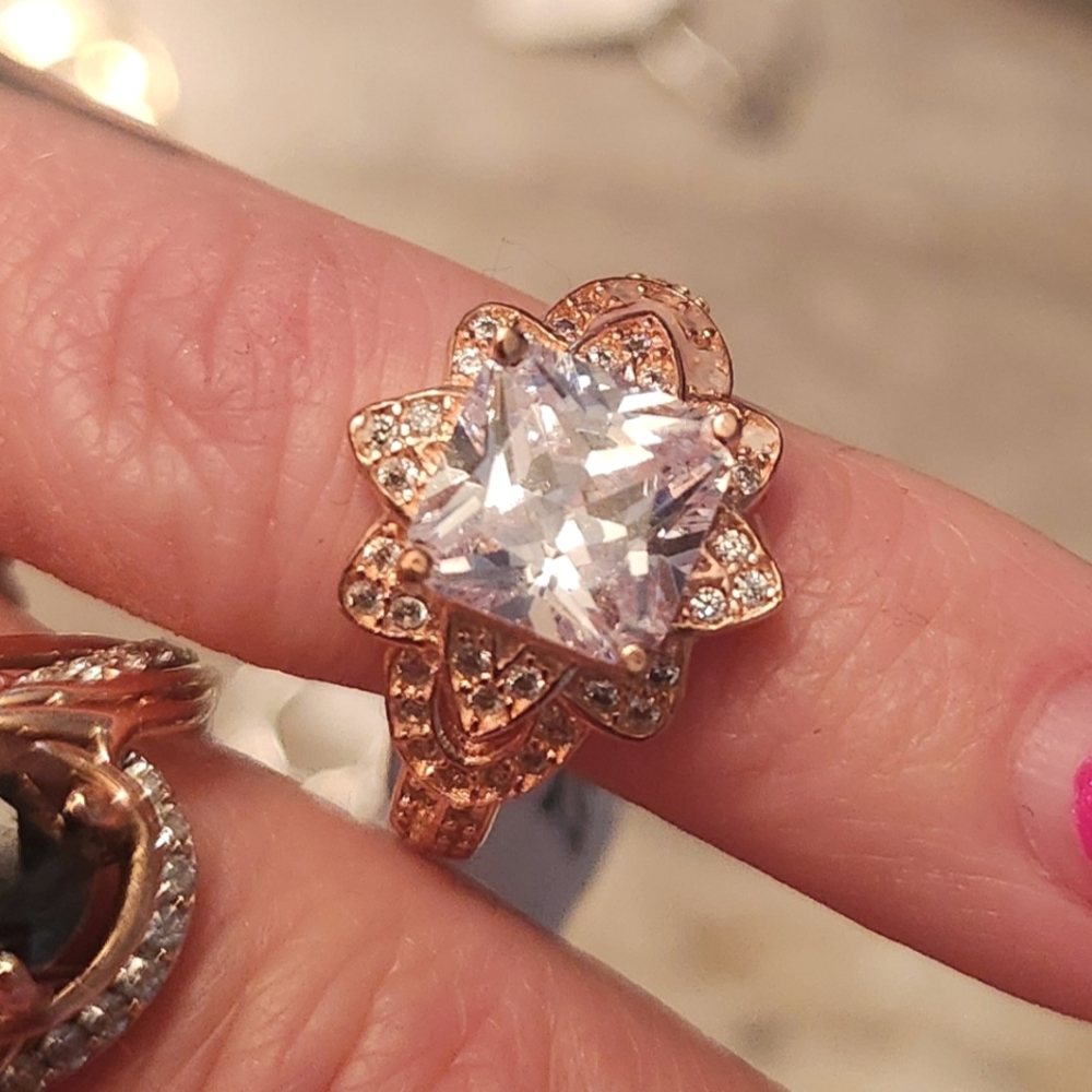 Charmed aroma rose gold ring